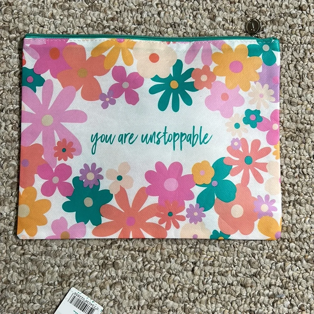 4 Thrive Causemetics Make Up Cosmetic Cases